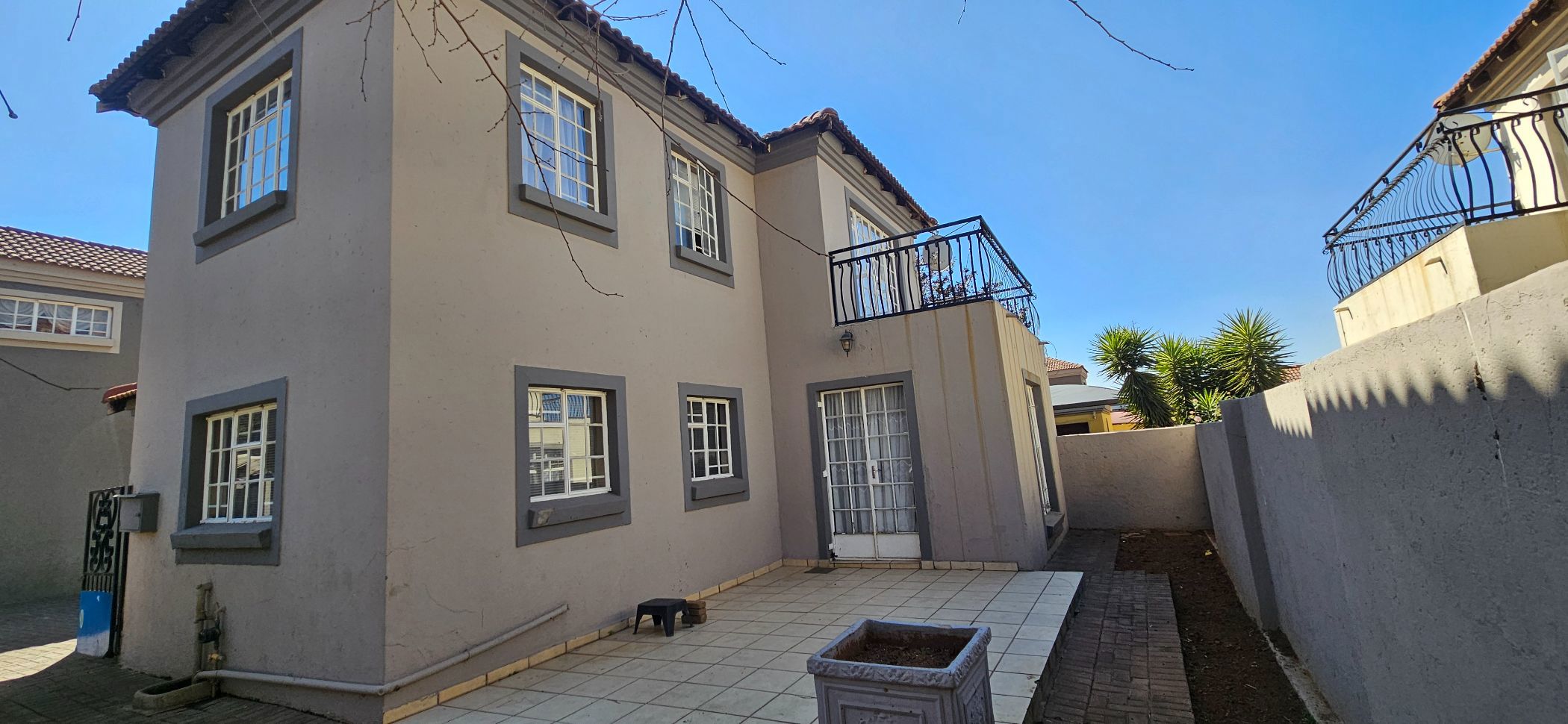 Double-storey cluster for sale in Brakpan North - 1BJ1746488