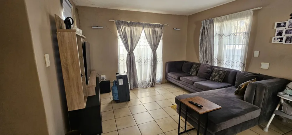 Double-storey cluster sold in Brakpan North - 1BJ1746488 Double-storey cluster sold in Brakpan North - 1BJ1746488