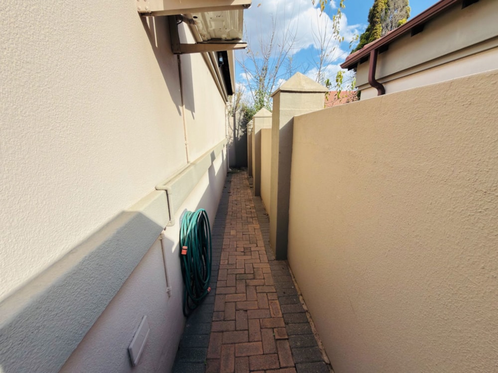 Townhouse for sale in Vanderbijlpark SW 5 - 1VT1746504 Townhouse for sale in Vanderbijlpark SW 5 - 1VT1746504
