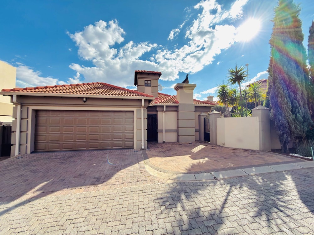 Townhouse for sale in Vanderbijlpark SW 5 - 1VT1746504 Townhouse for sale in Vanderbijlpark SW 5 - 1VT1746504
