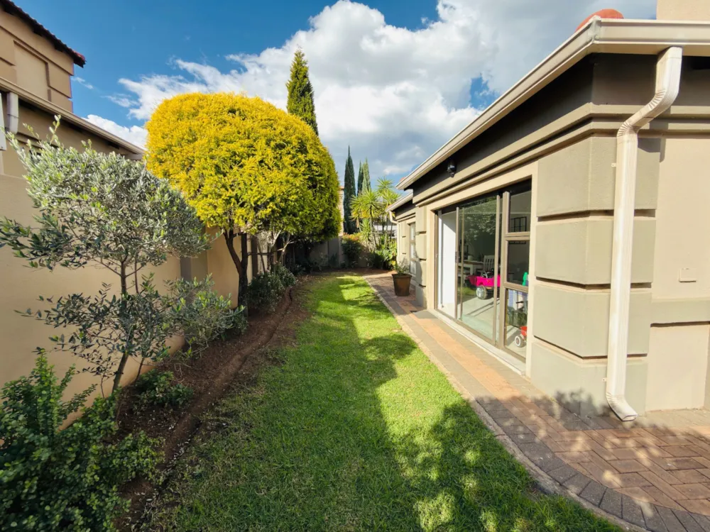 Townhouse for sale in Vanderbijlpark SW 5 - 1VT1746504 Townhouse for sale in Vanderbijlpark SW 5 - 1VT1746504