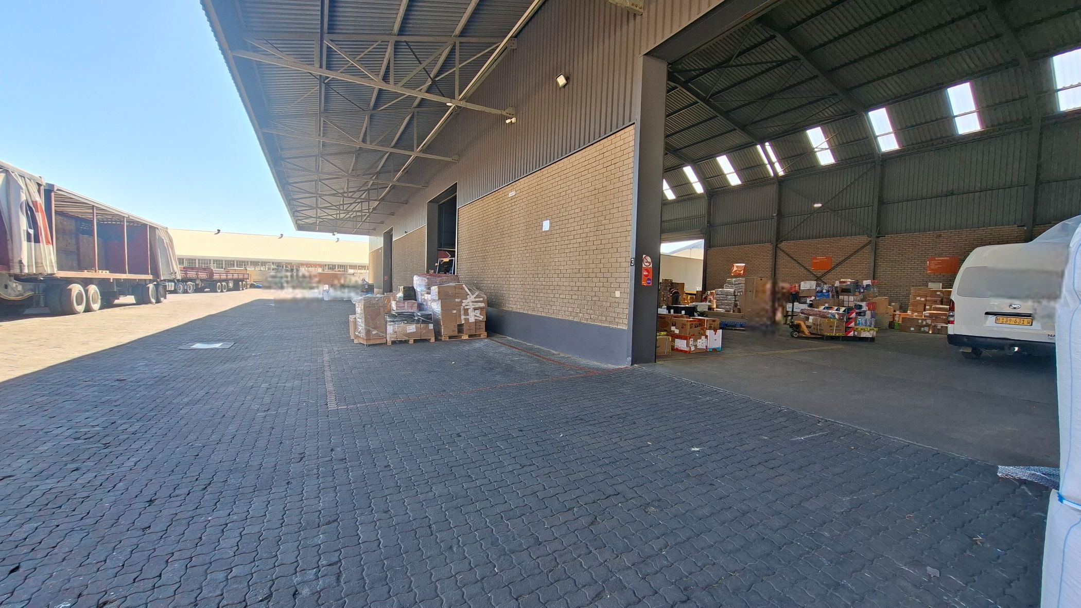 Commercial industrial property to rent in Windhoek, Namibia - 3NM1746460