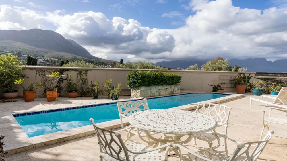 House to rent in Montclair, Somerset West - SWL1746625 House to rent in Montclair, Somerset West - SWL1746625