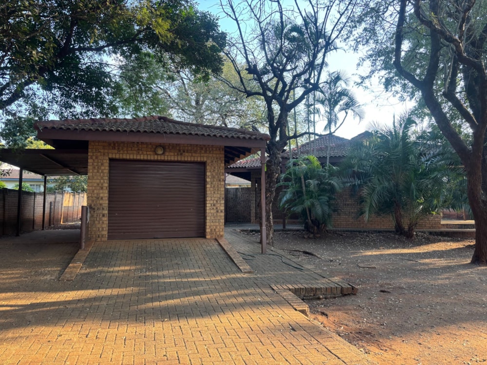 House for sale in Komatipoort - 1NK1747026 House for sale in Komatipoort - 1NK1747026