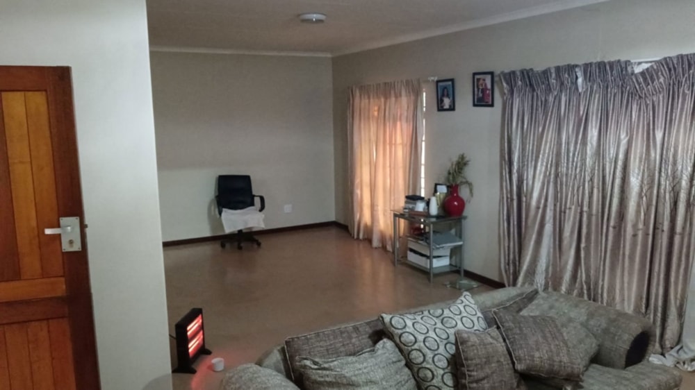 House for sale in Komatipoort - 1NK1747026 House for sale in Komatipoort - 1NK1747026