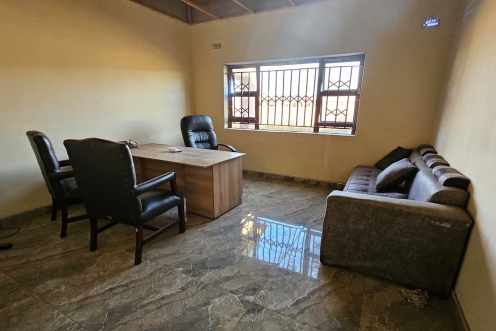 Commercial Building for sale in Donnington, Zimbabwe - 3ZB1746472 Commercial Building for sale in Donnington, Zimbabwe - 3ZB1746472