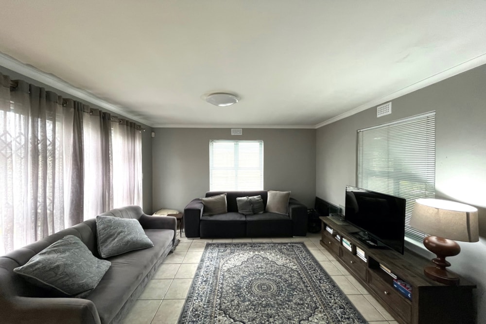 House to rent in Sunningdale, Blouberg - 1TV1746614 House to rent in Sunningdale, Blouberg - 1TV1746614