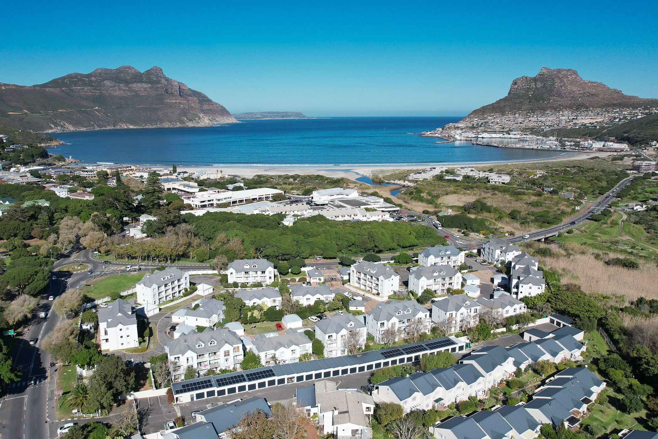 Townhouse to rent in Hout Bay - HYL1746674