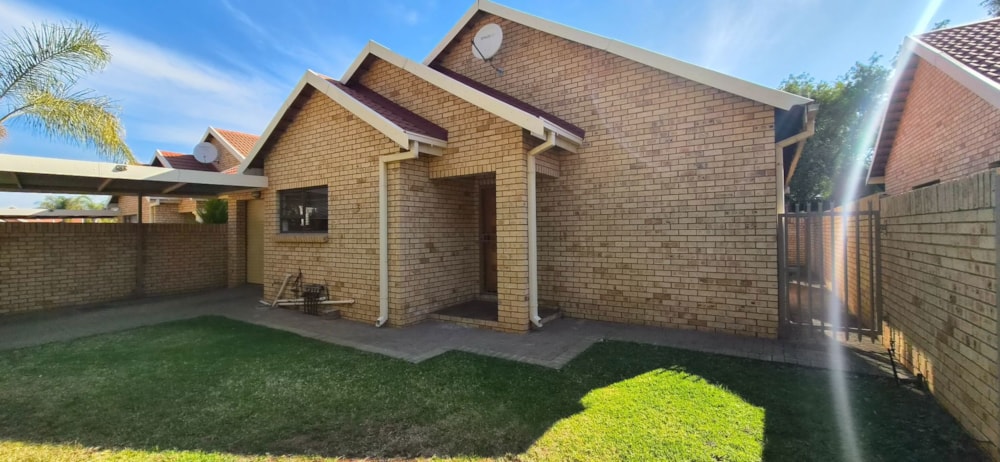 Townhouse for sale in Southridge, Kimberley - 1KJ1746678
