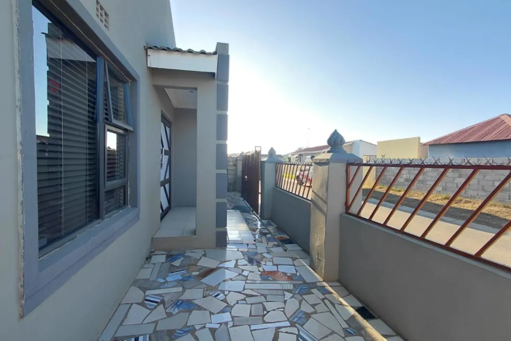 House for sale in Motherwell NU 6 - 1PLZ1747640 House for sale in Motherwell NU 6 - 1PLZ1747640