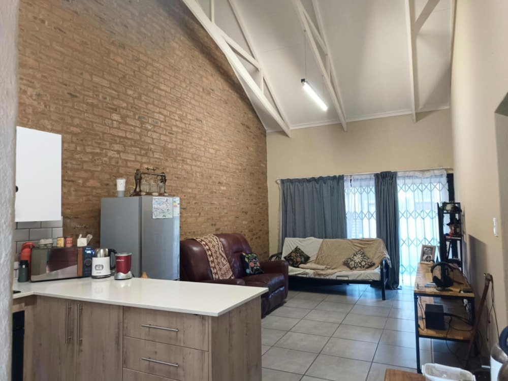 Townhouse for sale in Pomona - KTP1747617