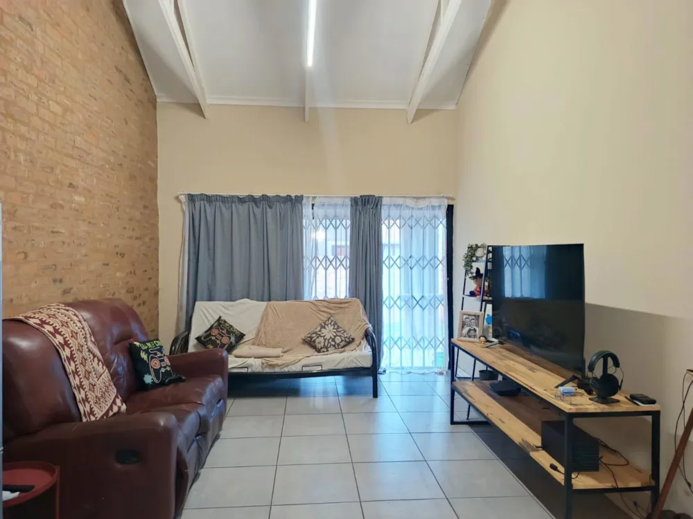 Townhouse for sale in Pomona - KTP1747617