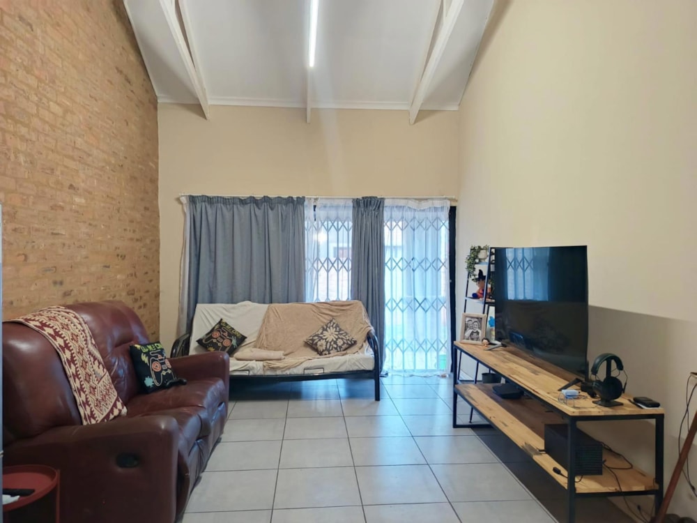 Townhouse for sale in Pomona - KTP1747617