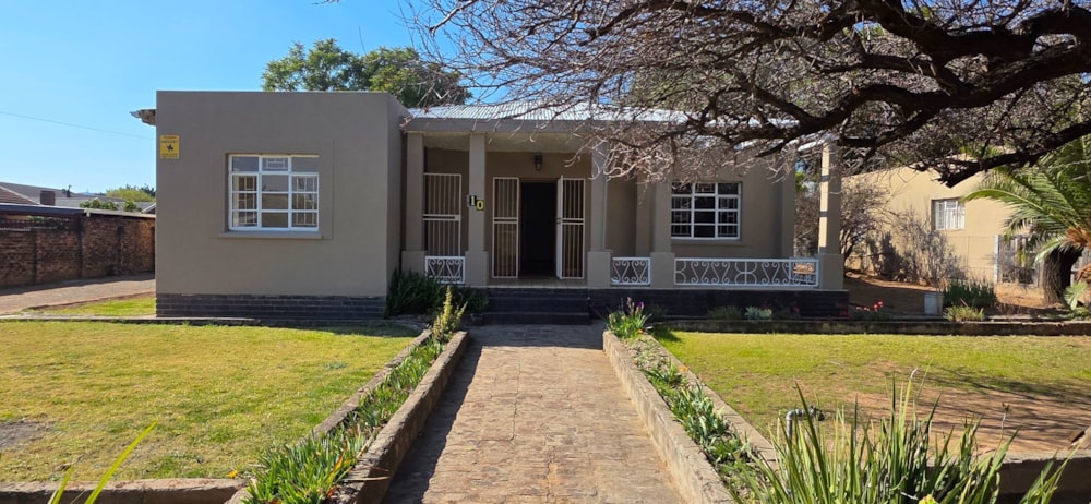 House for sale in Cradock - 1KK1746787 House for sale in Cradock - 1KK1746787