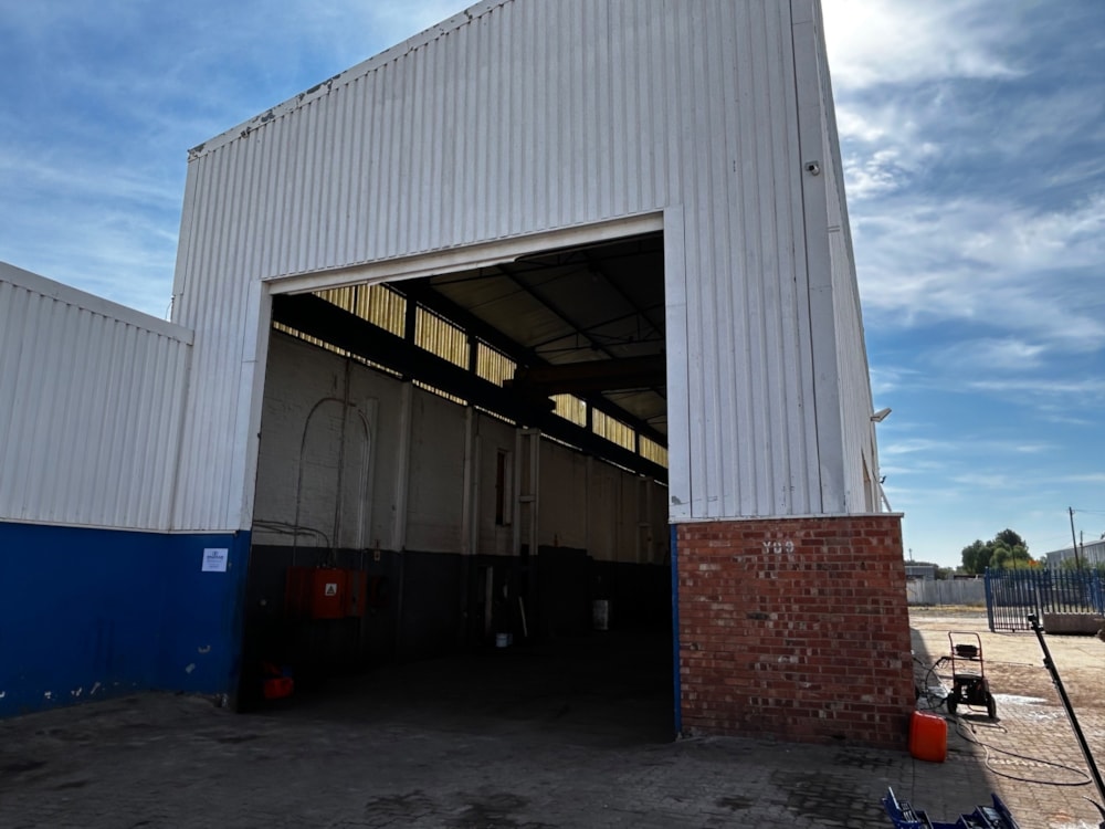 Commercial industrial property to rent in Kimdustria - 1KJ1746826