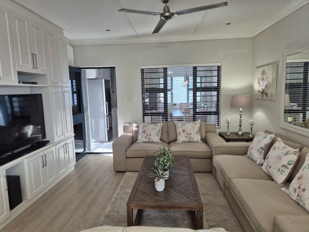Apartment to rent in Bloekombos, Worcester - TKL1755336 Apartment to rent in Bloekombos, Worcester - TKL1755336
