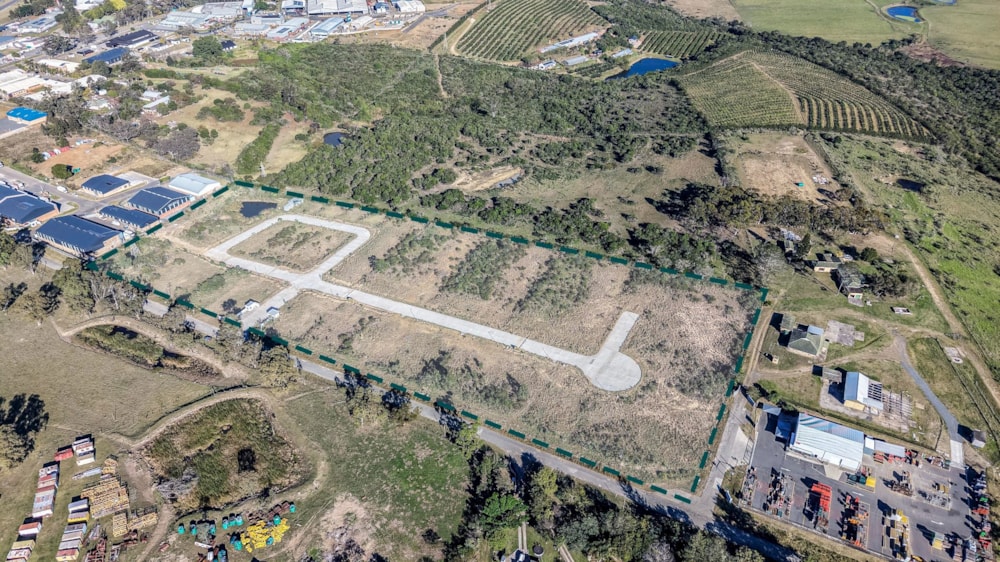 Commercial industrial property for sale in Quenera - 1EZ1747334