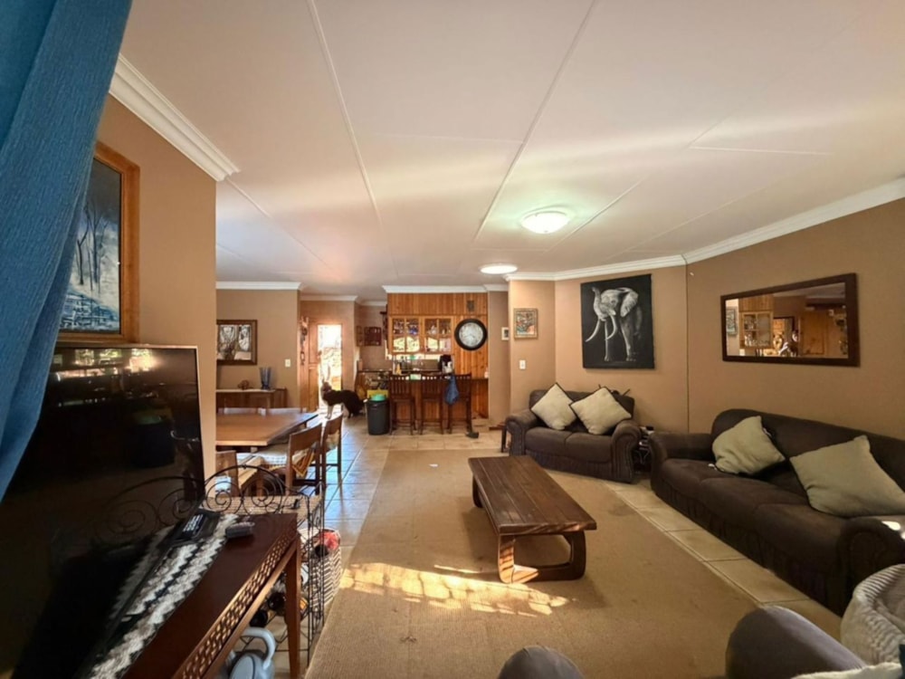 House for sale in Bela Bela - 1MDM1746944