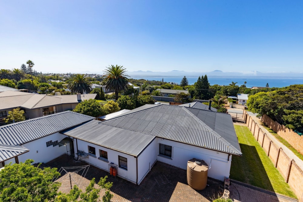 House for sale in Mossel Bay Central - 1MB1747190