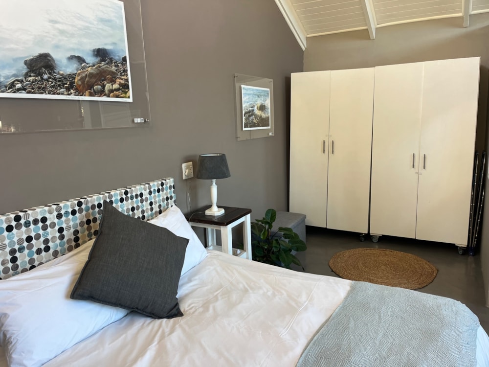 Loft to rent in Hout Bay - HYL1747081 Loft to rent in Hout Bay - HYL1747081