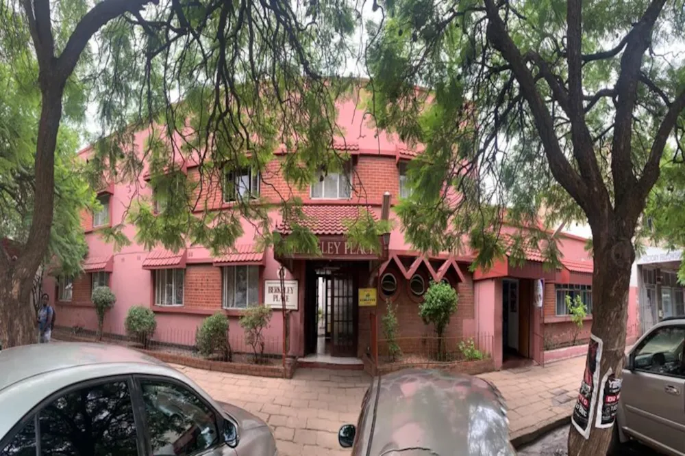 Bed & breakfast for sale in Bulawayo, Zimbabwe - 3ZB1747088