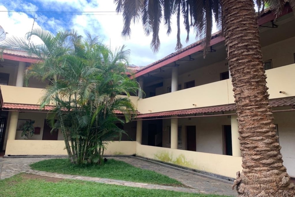 Bed & breakfast for sale in Bulawayo, Zimbabwe - 3ZB1747088 Bed & breakfast for sale in Bulawayo, Zimbabwe - 3ZB1747088