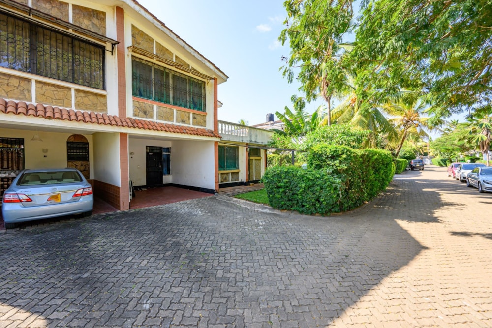 Townhouse for sale in Nyali, Kenya - 3KE1747116 Townhouse for sale in Nyali, Kenya - 3KE1747116