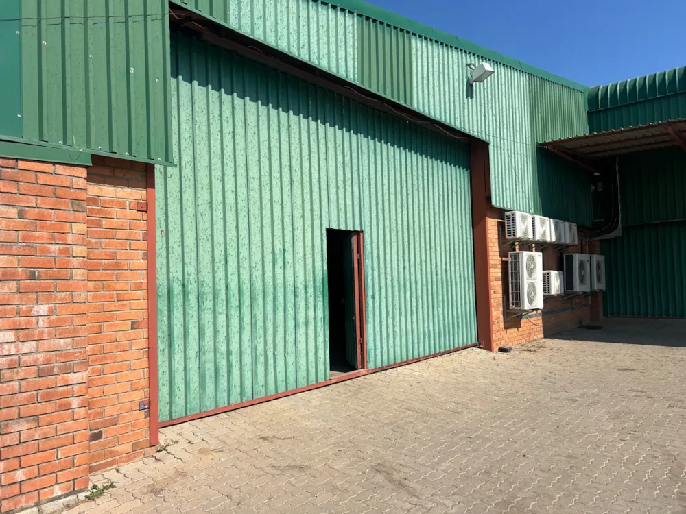 Commercial industrial property to rent in Block 3 Industrial, Botswana - 3BO1747145 Commercial industrial property to rent in Block 3 Industrial, Botswana - 3BO1747145