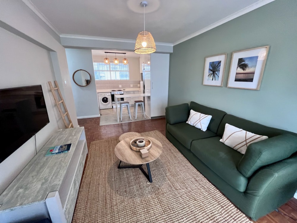 Apartment to rent in Green Point, Cape Town - CBL1747188