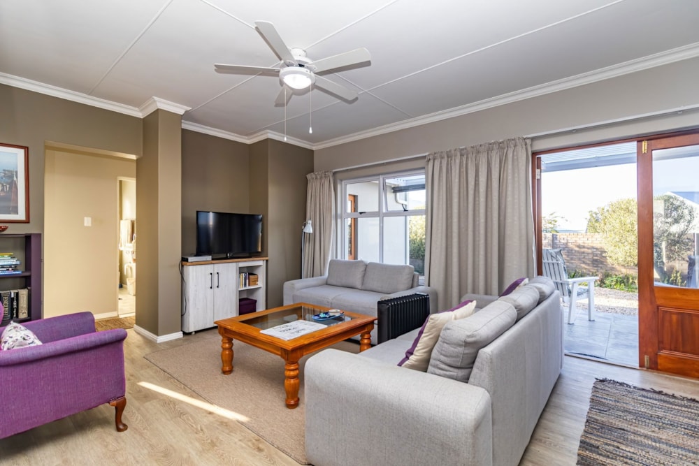 House for sale in Wesbank, Oudtshoorn - 1OU1747382 House for sale in Wesbank, Oudtshoorn - 1OU1747382