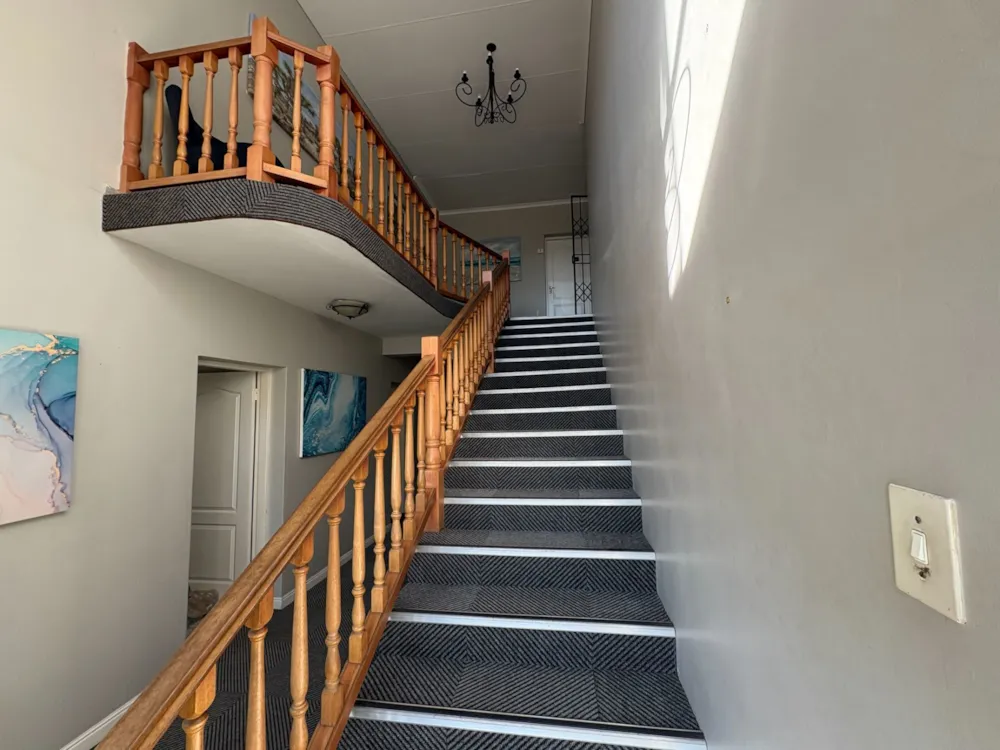 Commercial office to rent in Clarendon - 1PM1747324