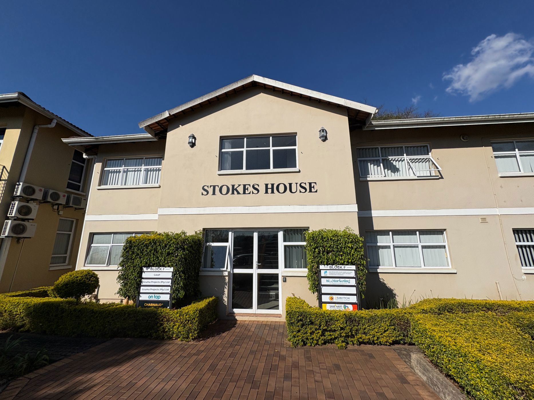 Commercial office to rent in Clarendon - 1PM1747324