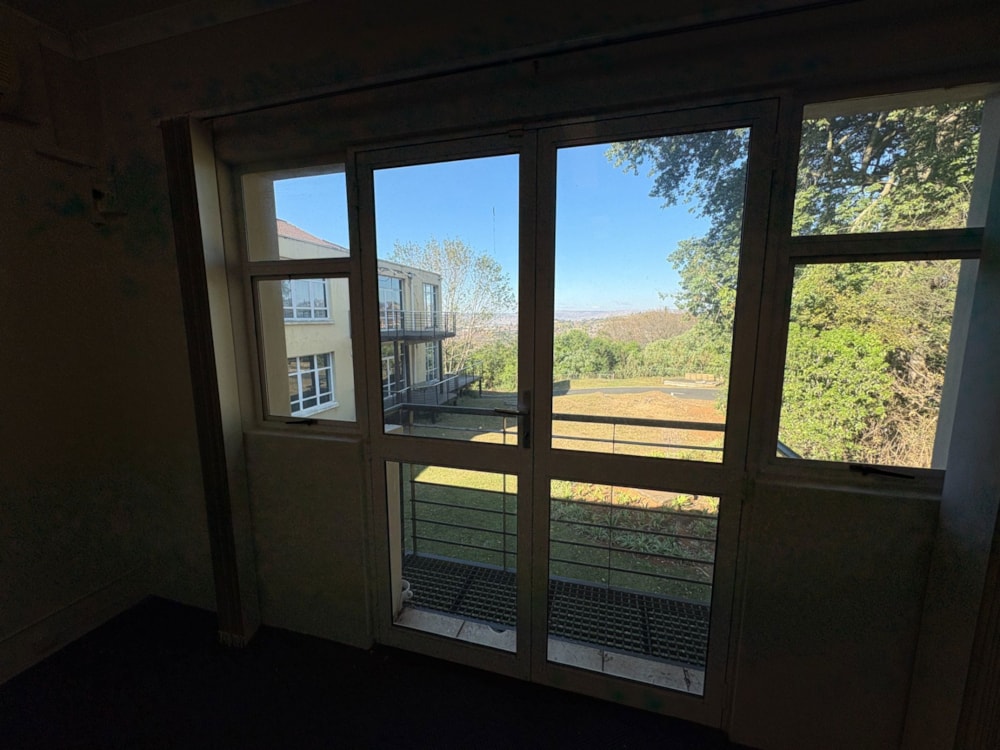 Commercial office to rent in Clarendon - 1PM1747330