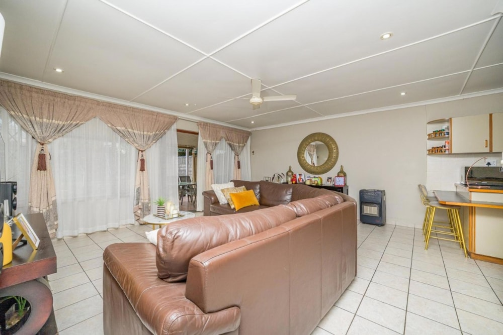 Townhouse for sale in Pinetown - 1WP1747341