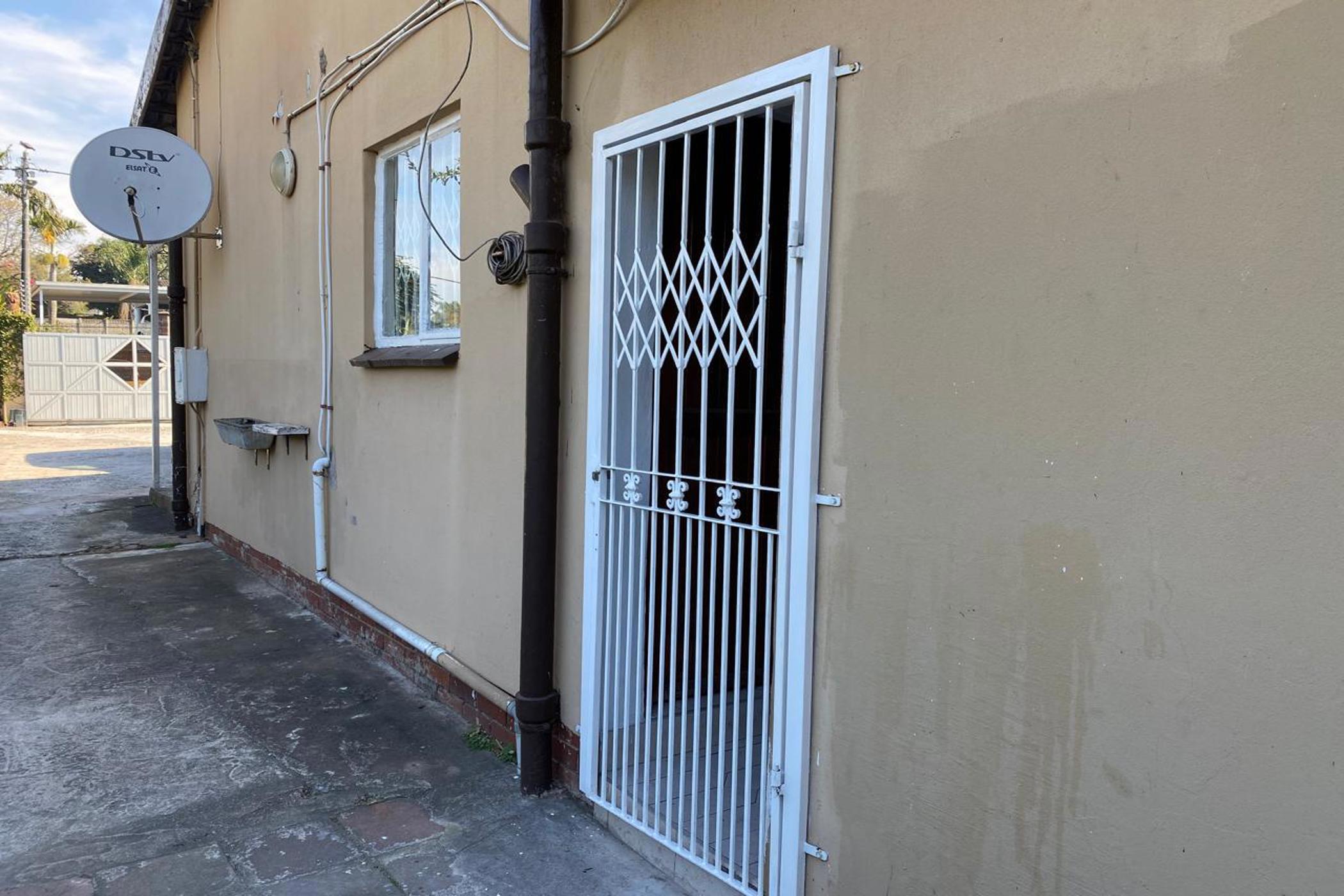 Apartment to rent in Pinetown - 1WP1747356