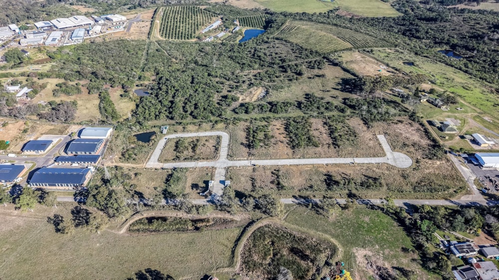 Commercial industrial property for sale in Quenera - 1EZ1747378