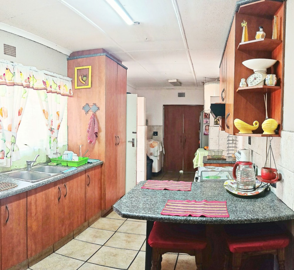 House for sale in Sasolburg Ext 15 - 1VT1747388