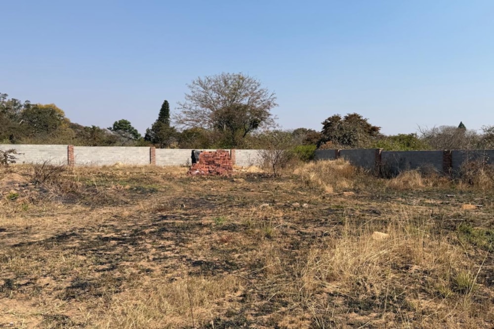 House for sale in Matsheumhlope, Bulawayo, Zimbabwe - 3ZB1747412 House for sale in Matsheumhlope, Bulawayo, Zimbabwe - 3ZB1747412