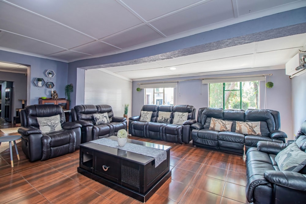 Smallholding for sale in White River Estates - 1WR1747500 Smallholding for sale in White River Estates - 1WR1747500