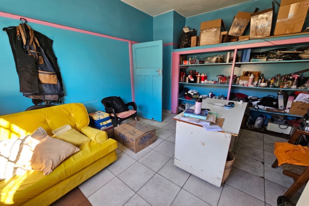 Commercial retail property for sale in Bulawayo, Zimbabwe - 3ZB1747432 Commercial retail property for sale in Bulawayo, Zimbabwe - 3ZB1747432