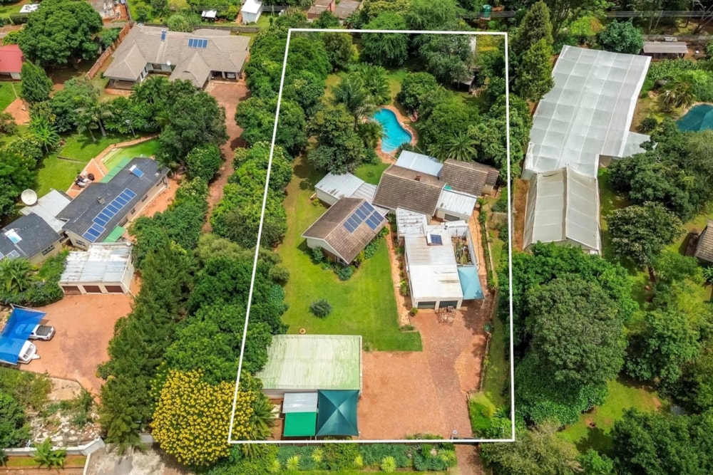 House for sale in Greystone Park, Zimbabwe - 3ZB1747505 House for sale in Greystone Park, Zimbabwe - 3ZB1747505