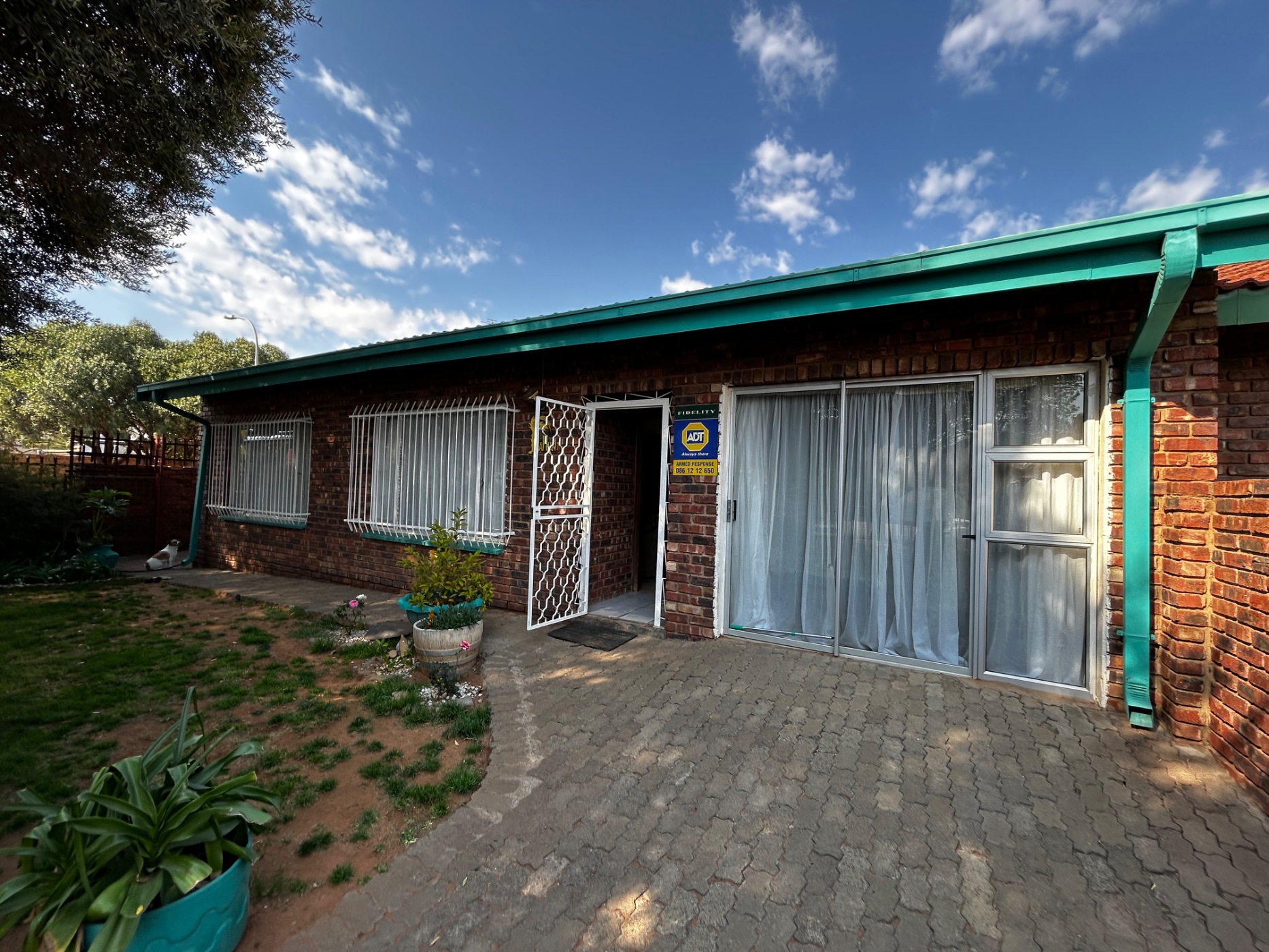 House for sale in New Park - 1KJ1747556