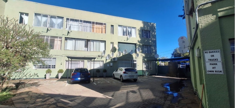 Apartment for sale in Belgravia, Kimberley - 1KJ1747563 Apartment for sale in Belgravia, Kimberley - 1KJ1747563