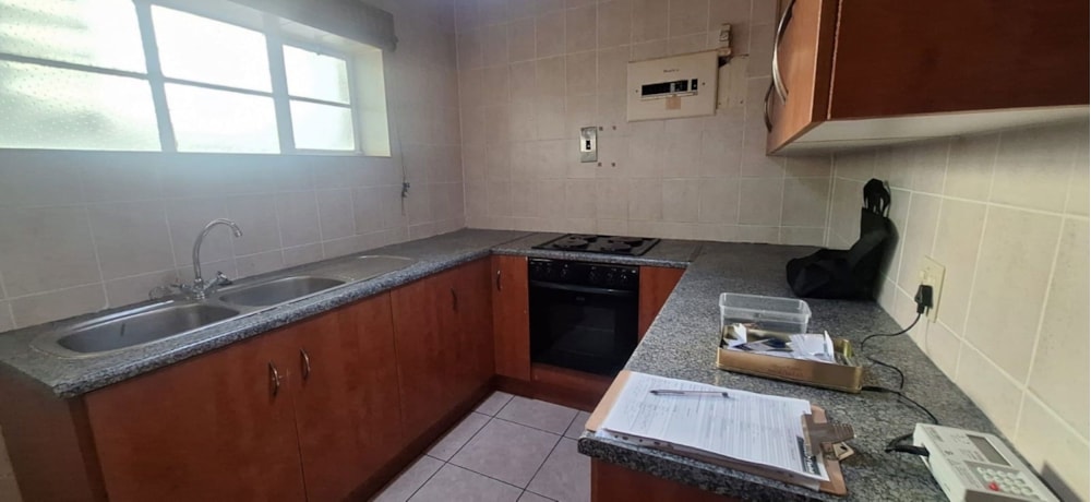 Apartment for sale in Belgravia, Kimberley - 1KJ1747563 Apartment for sale in Belgravia, Kimberley - 1KJ1747563