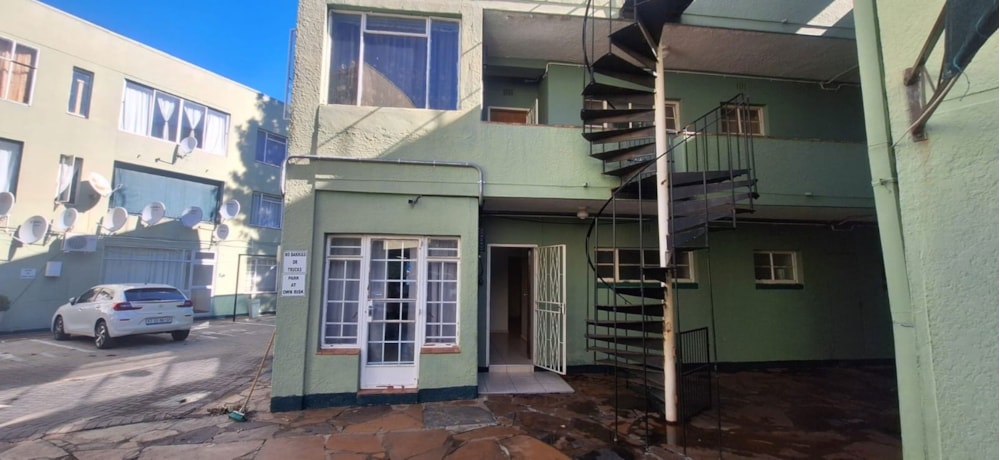 Apartment for sale in Belgravia, Kimberley - 1KJ1747563 Apartment for sale in Belgravia, Kimberley - 1KJ1747563