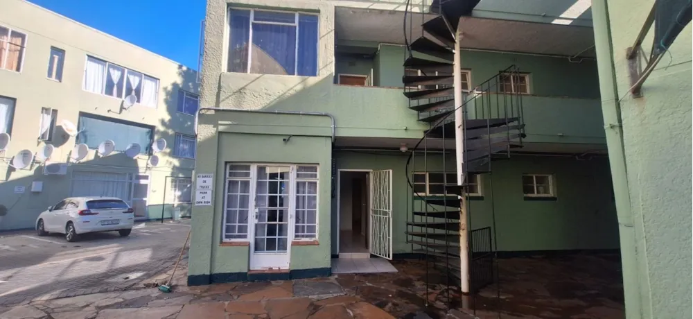 Apartment for sale in Belgravia, Kimberley - 1KJ1747563 Apartment for sale in Belgravia, Kimberley - 1KJ1747563