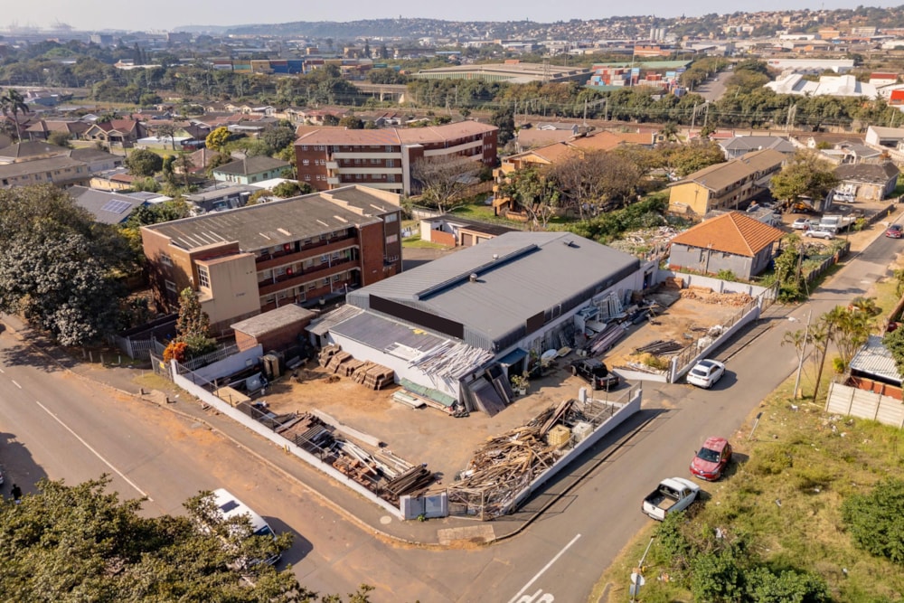 Commercial retail property for sale in Montclair, KwaZulu-Natal - 1WP1747600 Commercial retail property for sale in Montclair, KwaZulu-Natal - 1WP1747600
