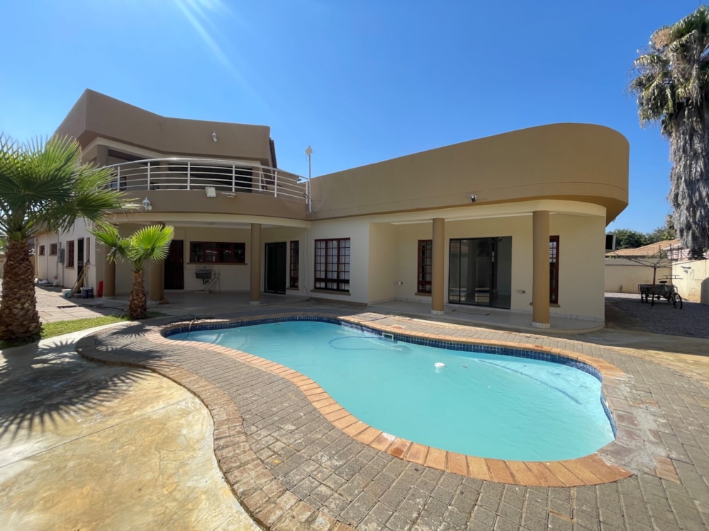 Double-storey house to rent in Phakalane, Botswana - 3BO1747808 Double-storey house to rent in Phakalane, Botswana - 3BO1747808