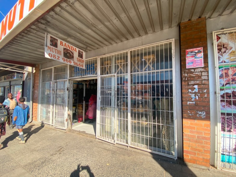 Commercial Building for sale in Vryburg - 1RN1747628 Commercial Building for sale in Vryburg - 1RN1747628