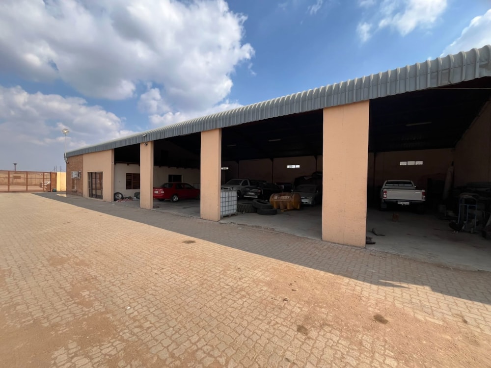 Commercial industrial property for sale in Ladine - 1PS1747663